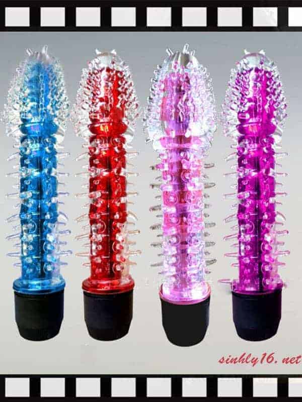 Dương vật rung với lớp gai silicon mềm siêu ki